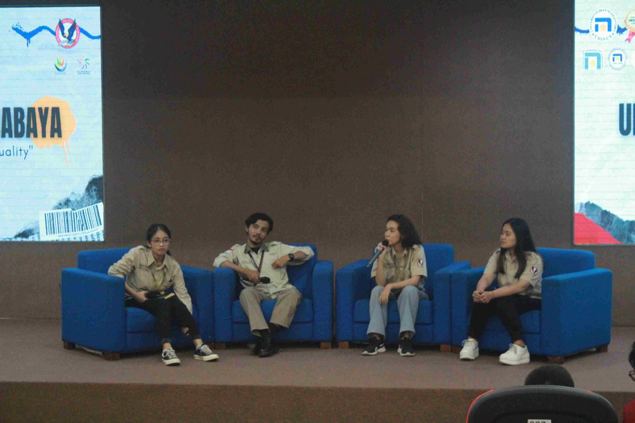 Sharing Session antara BEMKM UDINUS dan UPH Surabaya